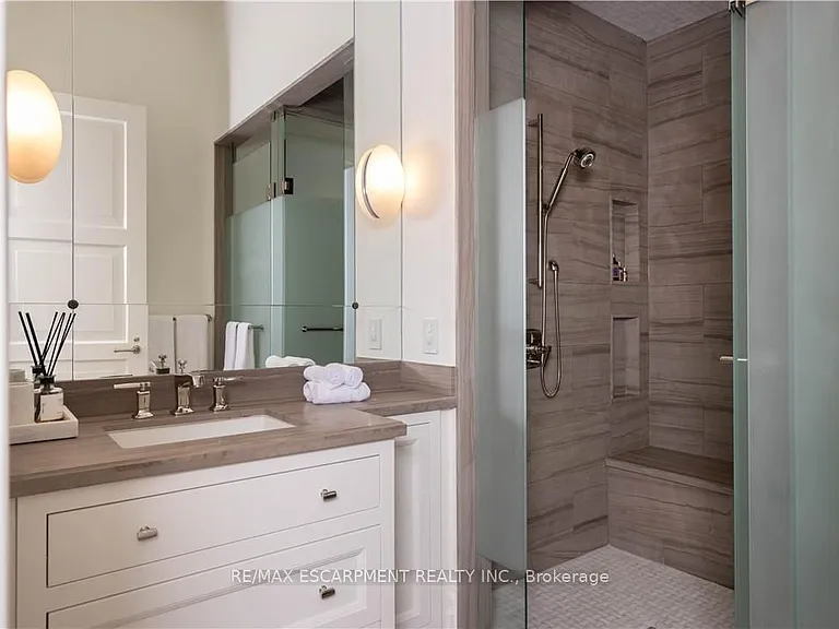 300 Randall St #Penthouse 1 — Photo 34