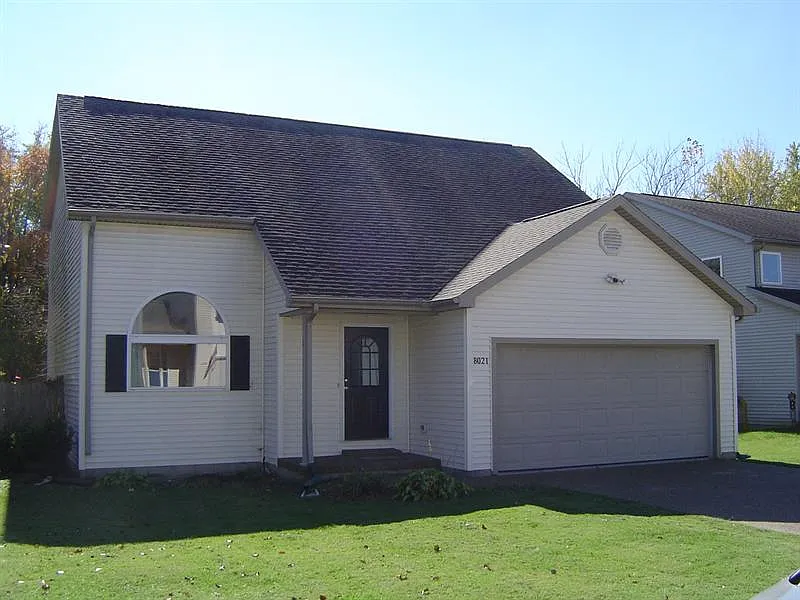 8021 Alexandra Ln photo 1
