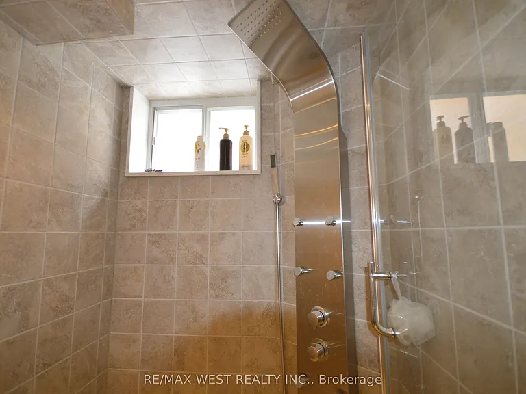 23 Bairstow Cres #BASEMENT — Photo 6