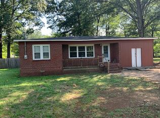 516 Peters St, Calhoun, GA 30701