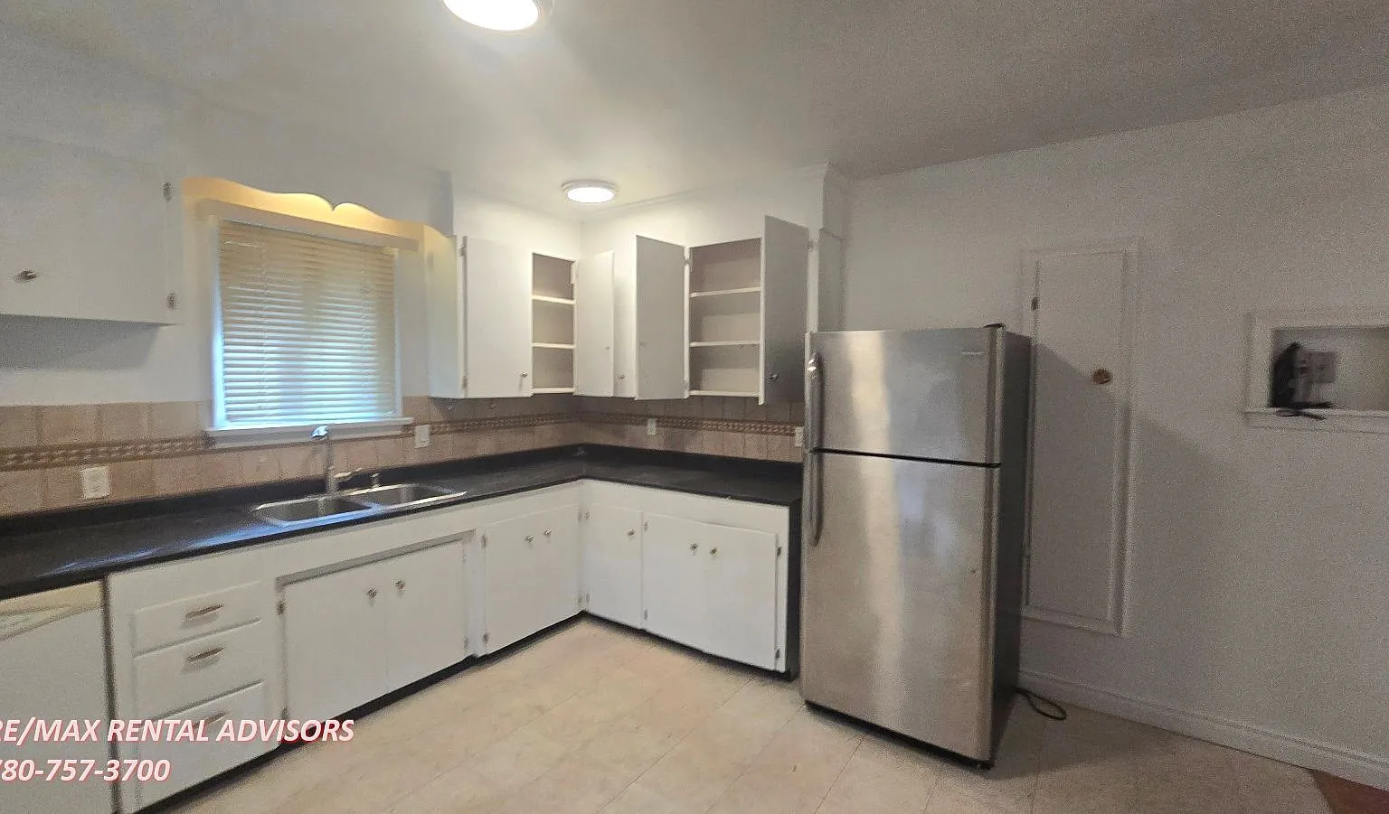UPPER 12715 126 Street Northwest — Photo 3