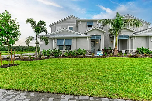 10016 Rembrandt Way Photo 1