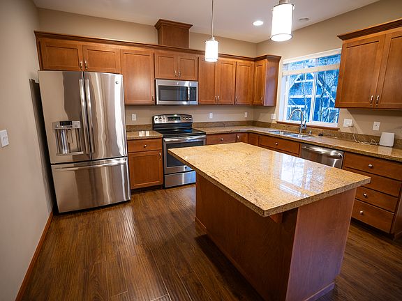 3rd image of 23813 Cedar Ct Unit 2