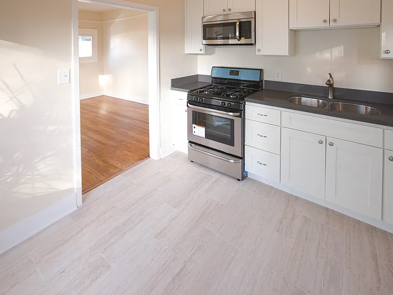 134 S Palm St — Photo 3
