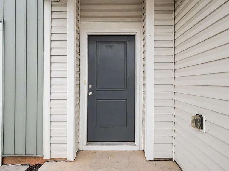 909 Falls Grove Trl — Photo 24
