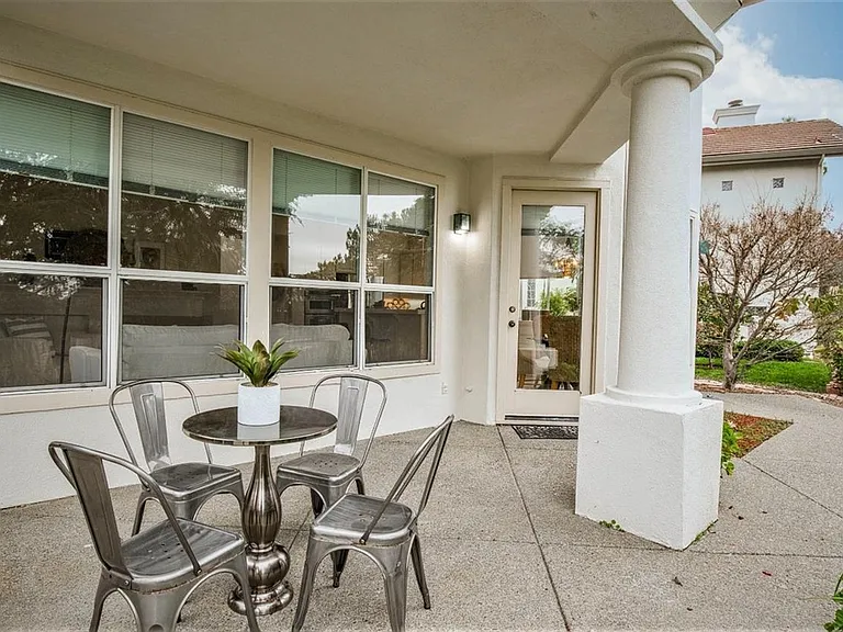 3233 Quail Hollow Dr #1 — Photo 52