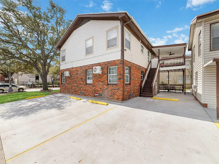 1604 W Alabama St — Photo 25