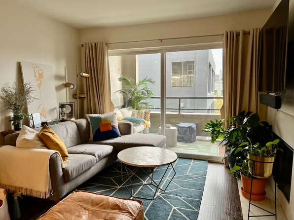 1504 Aurora Ave N, Seattle, WA