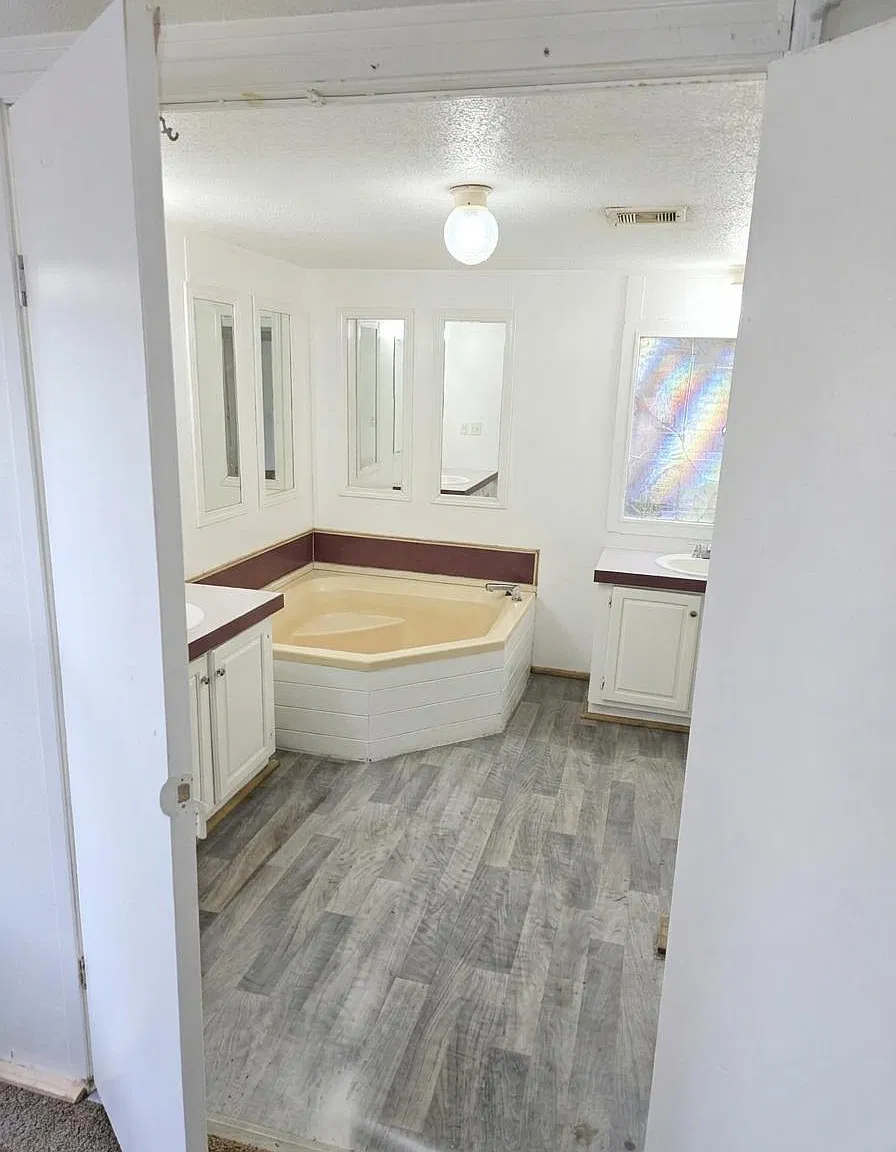 3 bed, 1000 sqft, $1,035 — Photo 4