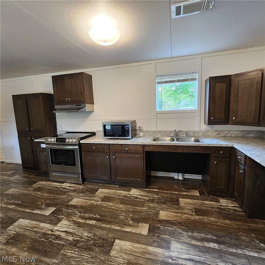 2 bed, 600 sqft, $1,200 — Photo 4