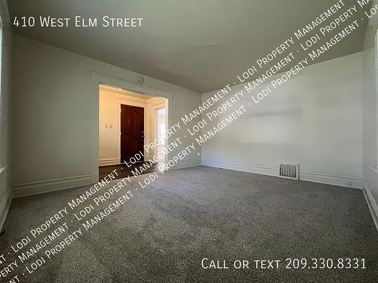 410 W Elm St — Photo 4