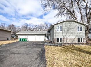 963 121st Ln NW, Coon Rapids, MN 55448