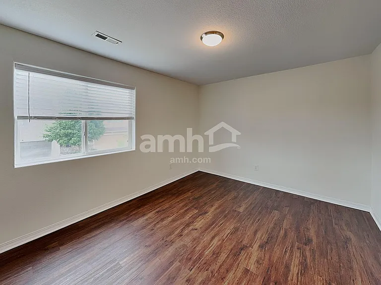 5778 Badenoch Ter — Photo 14