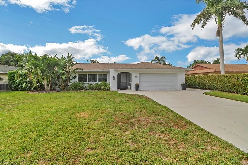 4 bed, 2.0 bath, 1858 sqft, $4,000 — Photo 2