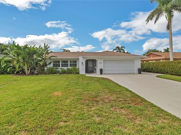 4556 Lakewood Blvd — Photo 2
