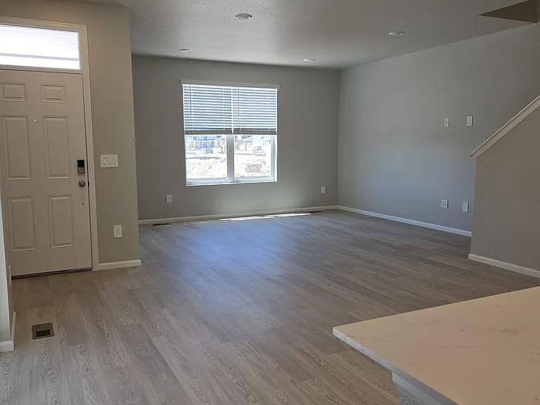 22465 E 7th Pl — Photo 10