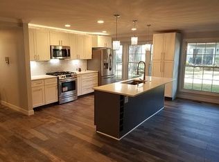 1127 Spring Garden Cir, Naperville, IL 60563