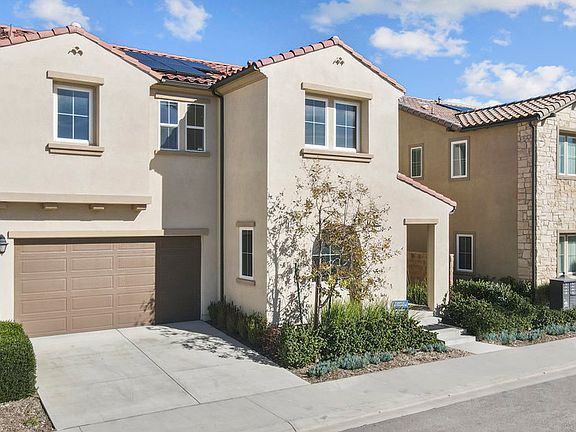 Point Collection in The Canyons in Porter Ranch