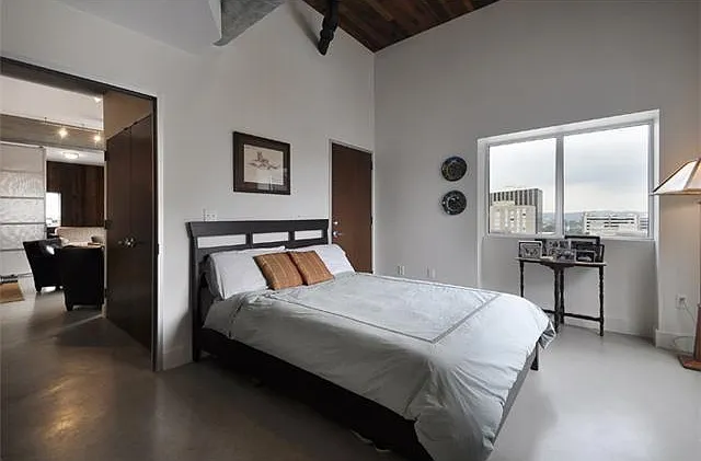 800 Brazos St #1301 — Photo 10