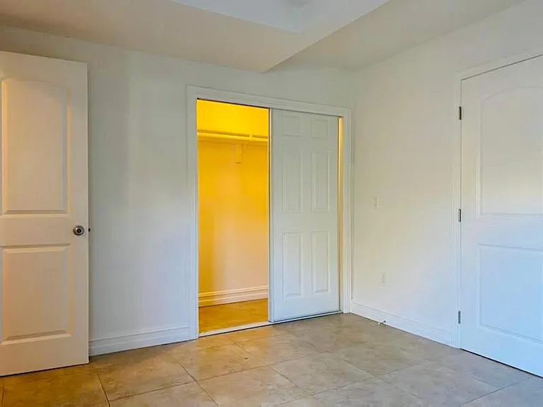1026 1/2 N Gage Ave — Photo 11