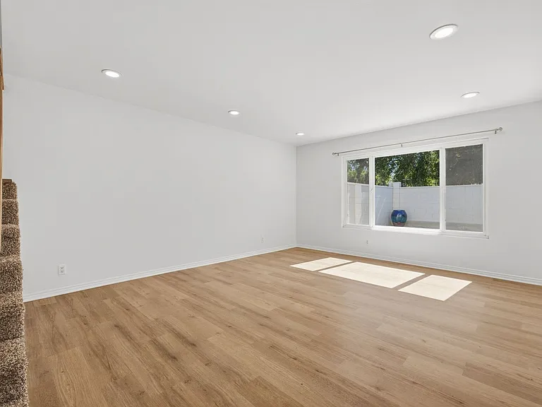 5658 Slicers Cir — Photo 22