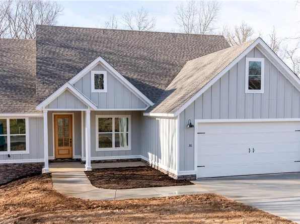 30 Merritt Dr, Bella Vista, AR 72714