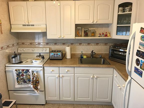 3rd image of 7807 Golf Circle Dr APT 303