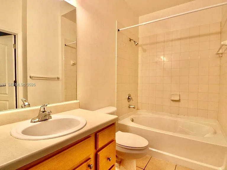 6001 SW 70th St #117 — Photo 8