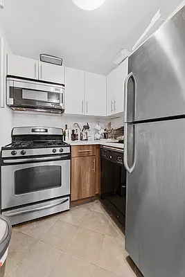 Rented by REAL New York | media 25