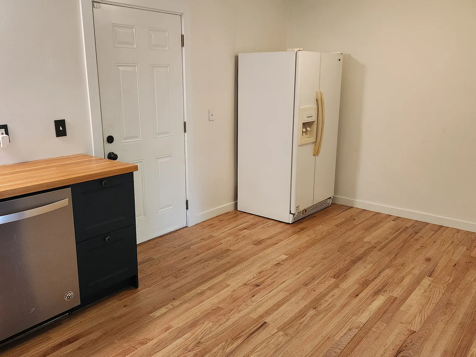 3 bed, 1.5 bath, 1075 sqft, $1,450 — Photo 4