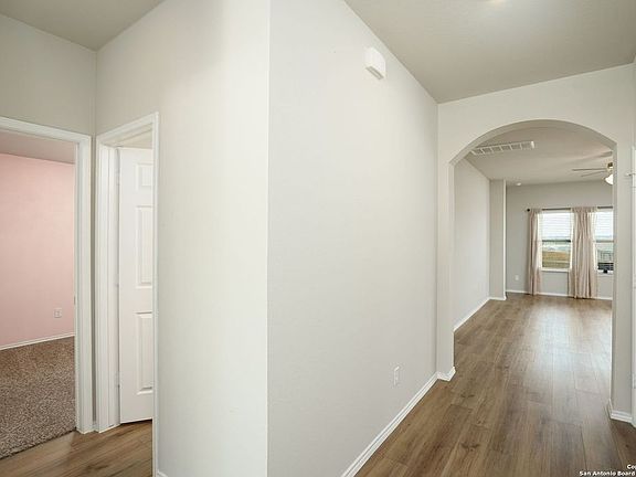 5th image of 2402 Corradino St