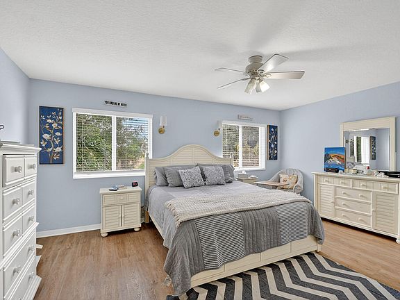 4th image of 6164 Willoughby Circle