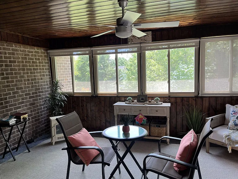 1612 Clear Brook Dr — Photo 12