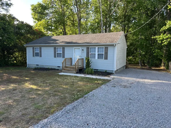 24216 Mark Dr, Petersburg, VA 23803