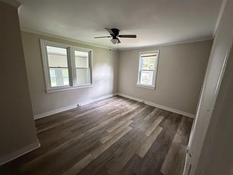 1660 Bamberger Rd — Photo 4