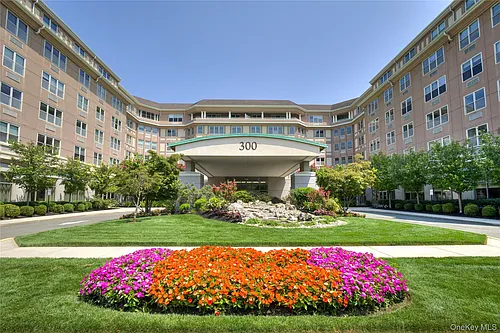 300 E Overlook Photo 1