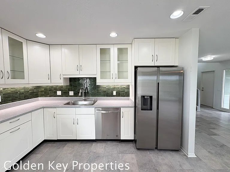 5510 Los Robles Dr — Photo 5