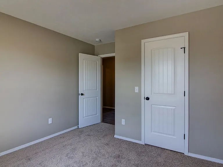 479 W Grace St — Photo 8