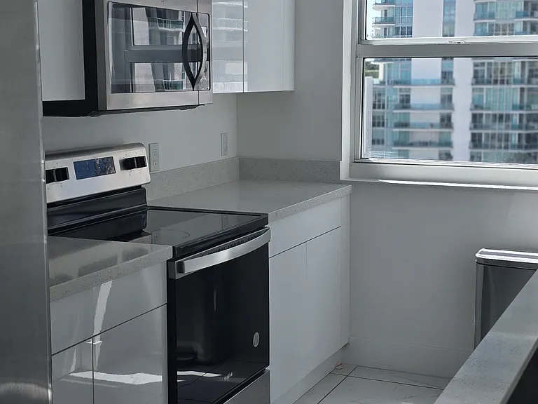1155 Brickell Bay Dr #701 — Photo 37