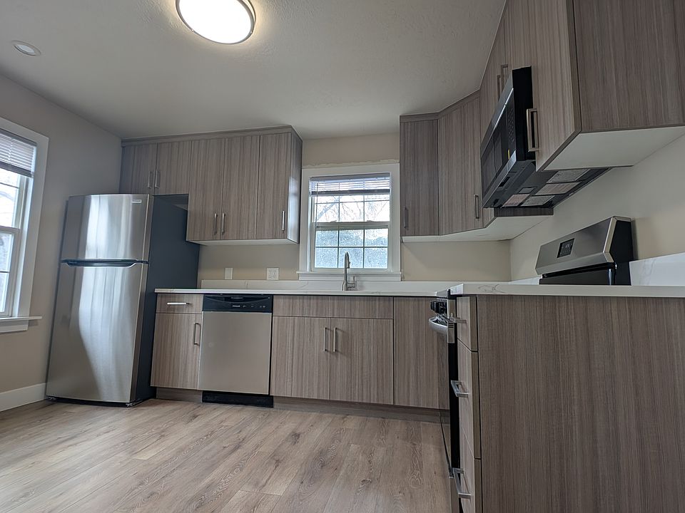 1st image of 340 E Utopia Ave