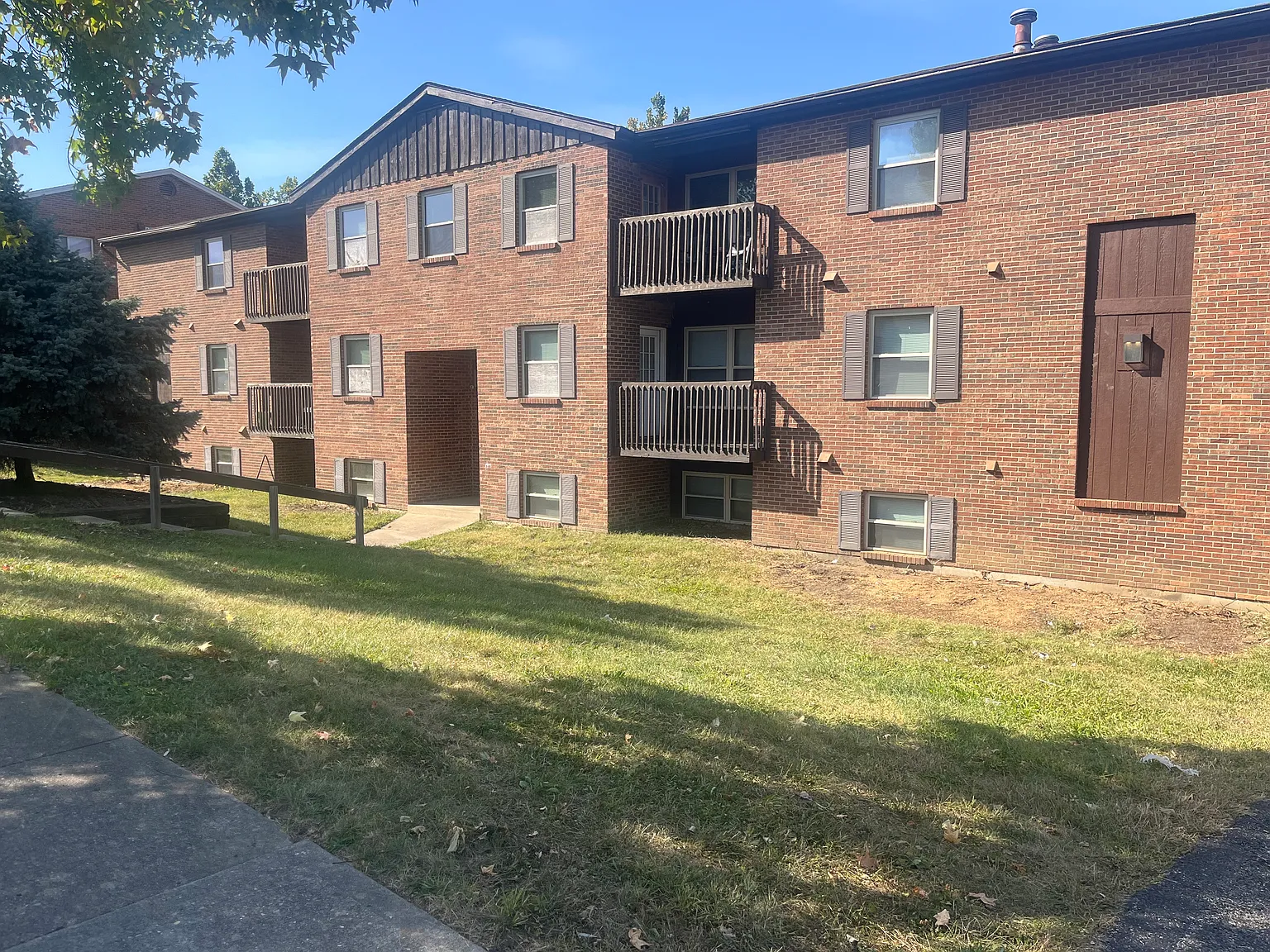 2 bed, 950 sqft, $950 — Photo 1