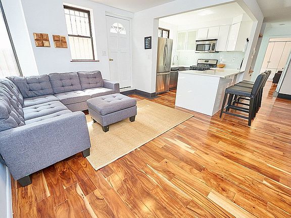 4th image of 173 Grand St #2G