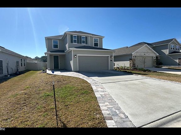 2nd image of 136 PEACE RIVER Road