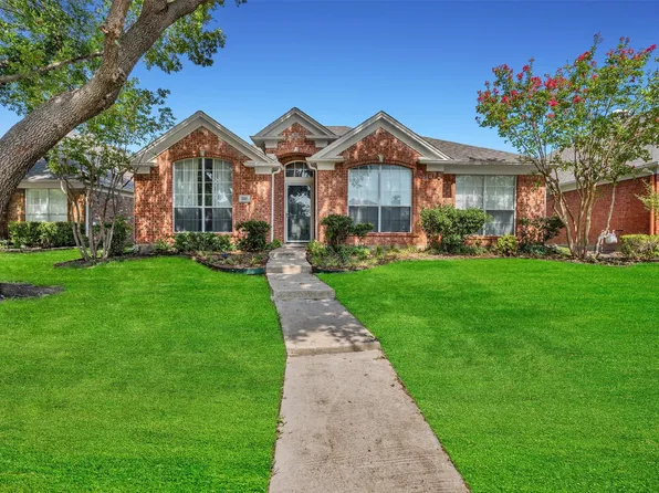 334 Touchdown Dr, Irving, TX 75063