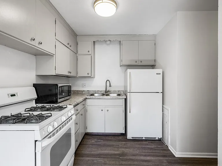 2818 East 31st Street — Photo 1