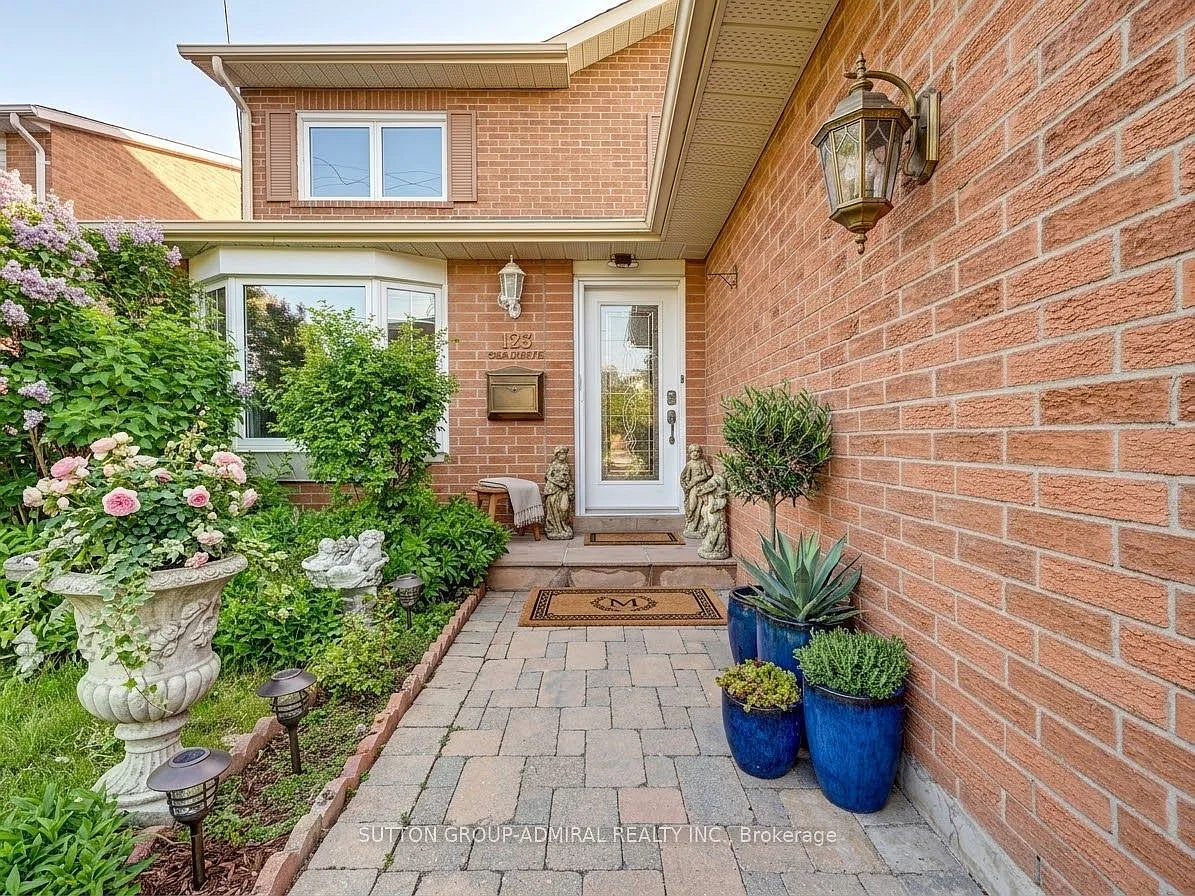4 bed, $3,300 — Photo 2