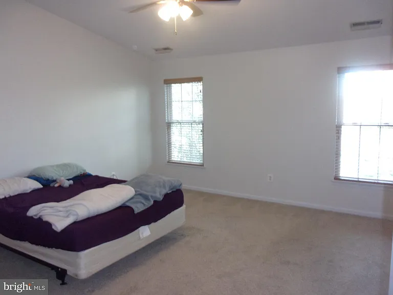 25929 Kirkwood Sq — Photo 15