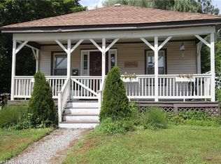 12 Towle St, Auburn, ME 04210