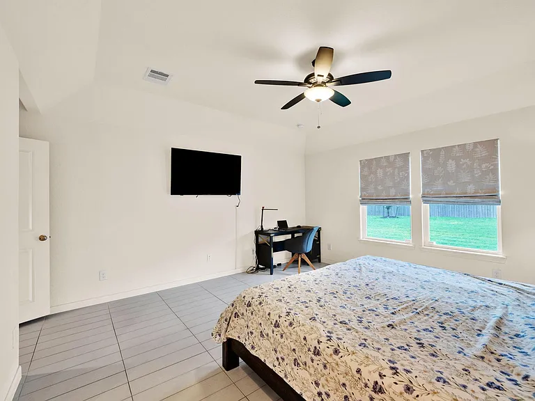 2503 Hagerman Ct — Photo 18