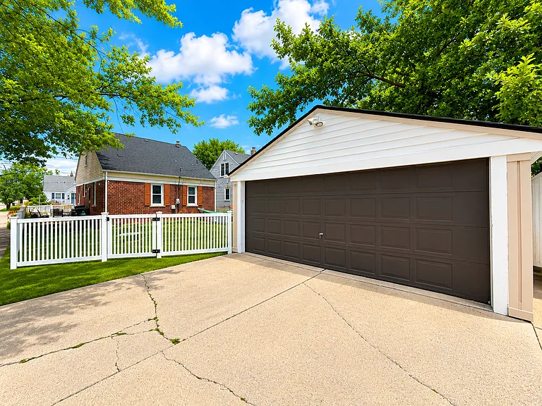 1089 Cambridge Rd — Photo 14